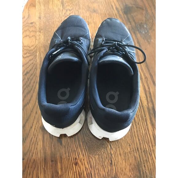 OnCloud Black and White Women’s 9 Running Shoe - Picture 1 of 6